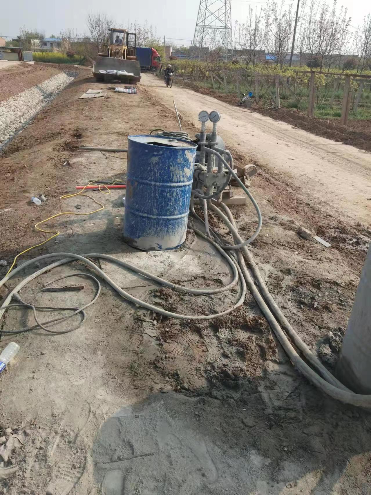 头屯河顶管注浆